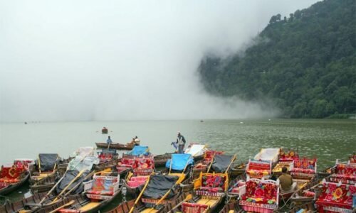 Nainital lake Book Delhi to Nainital Taxi