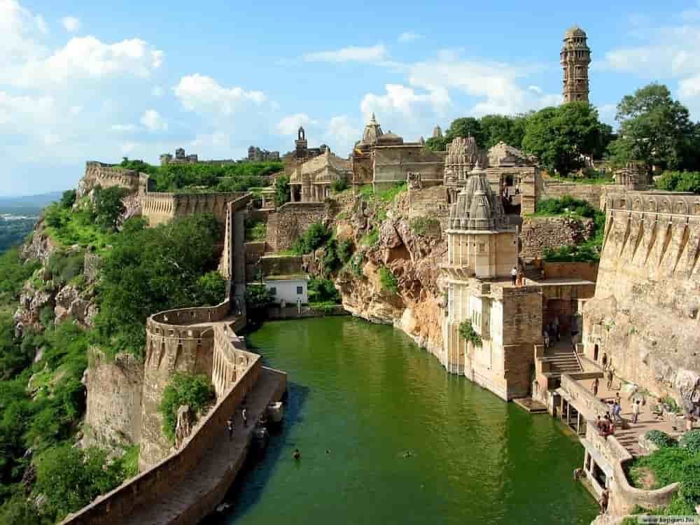 Udaipur-to-chittorgarh-tour-taxi Udaipur to chittorgarh tour taxi